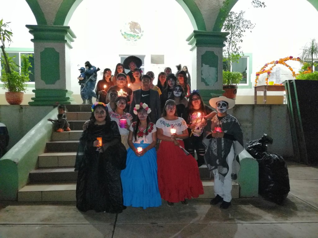 Yei poemas en náhuatl;&nbsp;Ameyali.