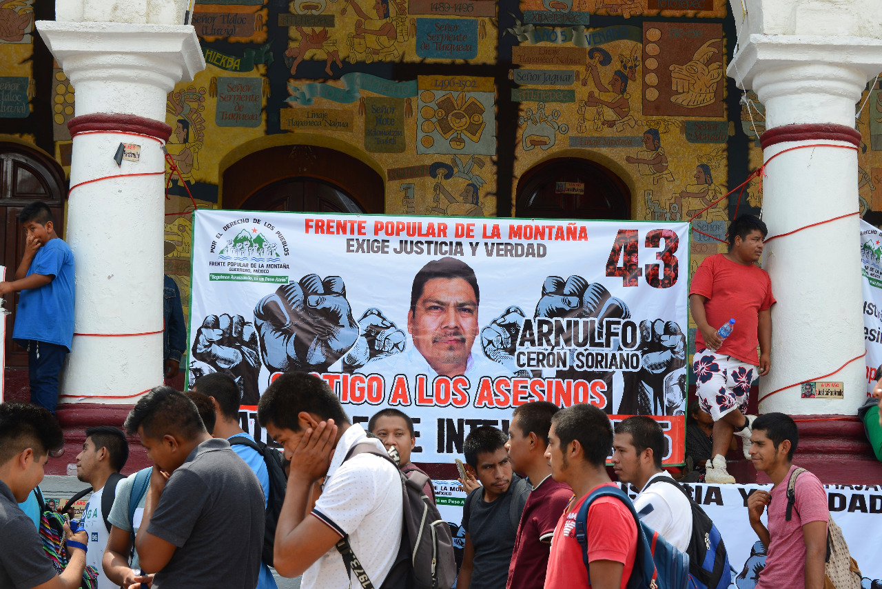Más de 60 personas desaparecidas en Tlapa; denuncian durante protesta a un año del asesinato de Arnulfo