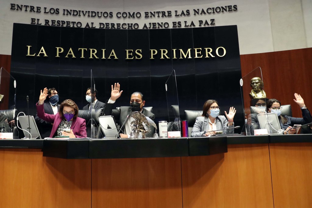 Respalda el Pleno del Senado reconocimiento oficial de 68 lenguas&nbsp;indígenas
