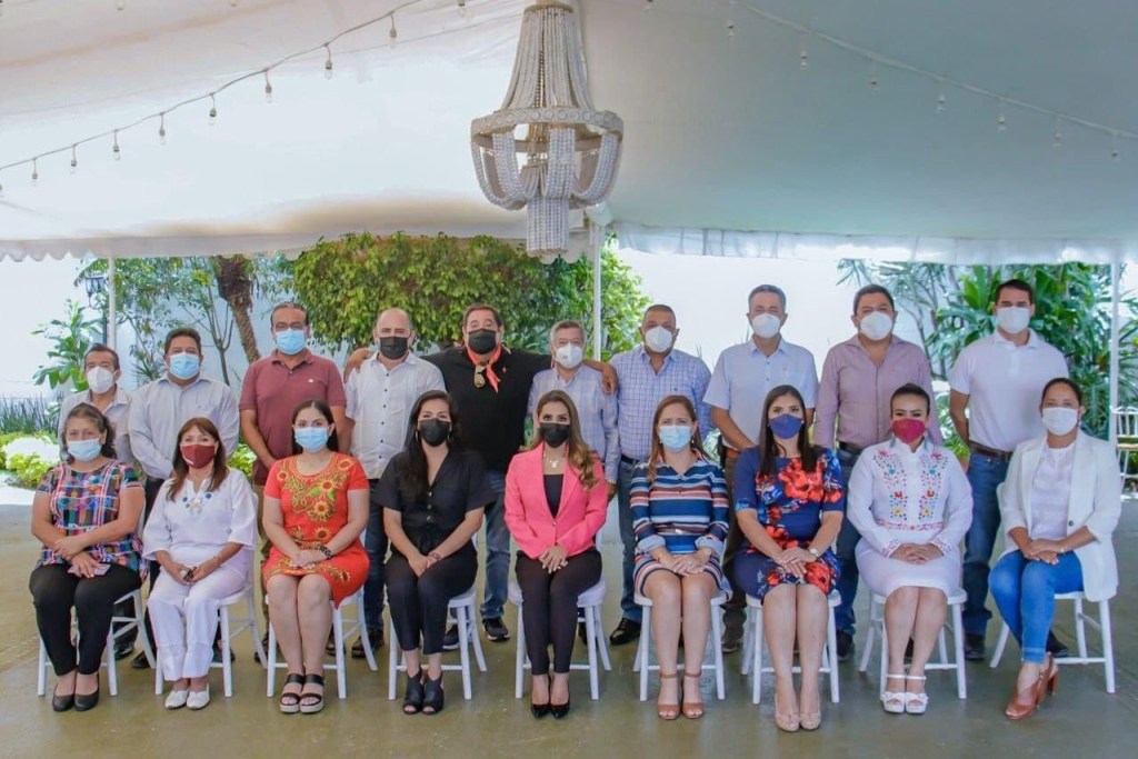 Llama Evelyn Salgado a alcaldesas y a alcaldes electos de Morena a hacer equipo con el&nbsp;pueblo