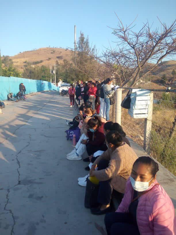 Cierran hospital en Zapotitlán Tablas, piden destitución de directora