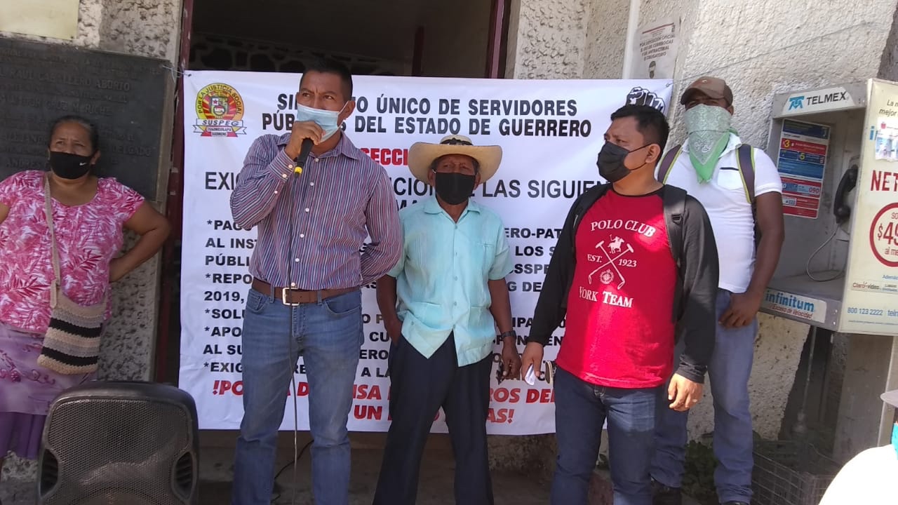 En Cuajinicuilapa hay paro de trabajadores del ayuntamiento
