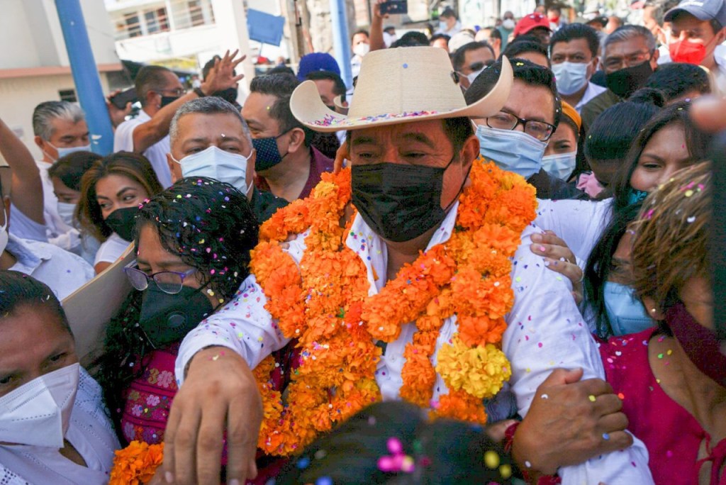 “Vamos a ganar” gritan en la colonia del PRI a Félix&nbsp;Salgado