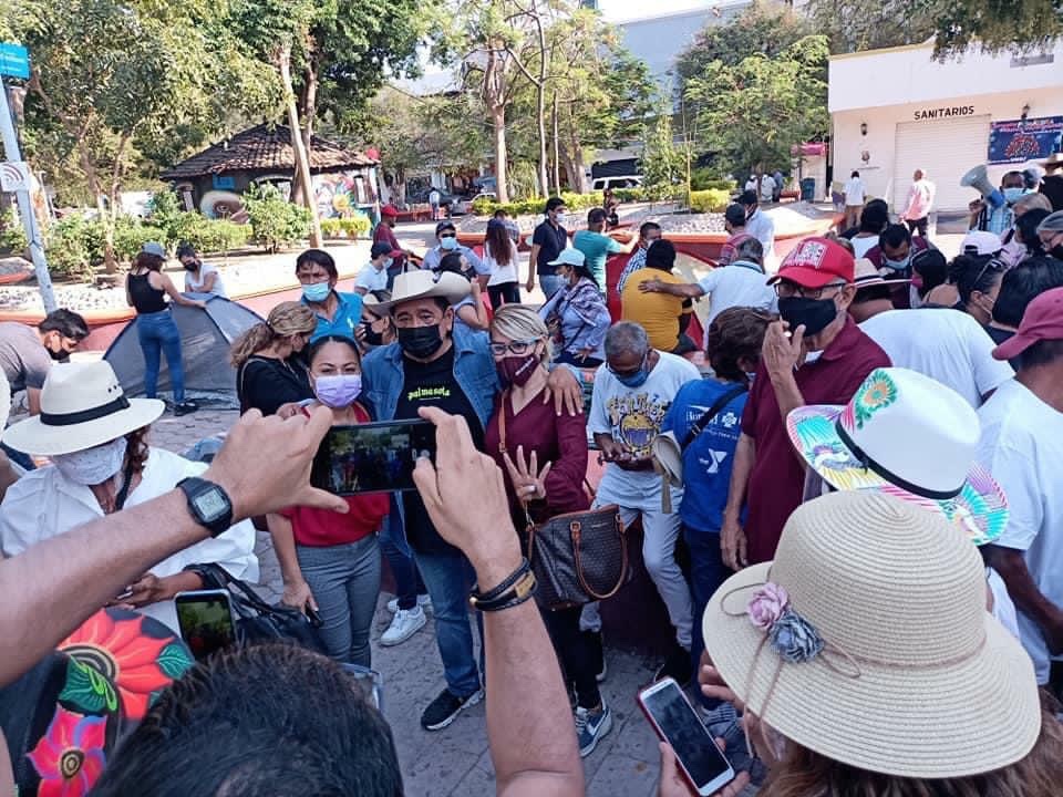 Suma Félix Salgado apoyo de guerrerenses en caravana por la defensa de la&nbsp;democracia