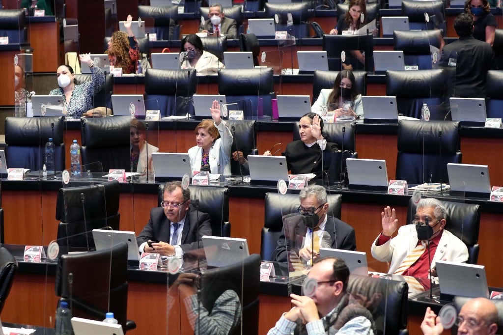 Pleno del Senado respalda reforma para traducir Himno Nacional a lenguas&nbsp;indígenas