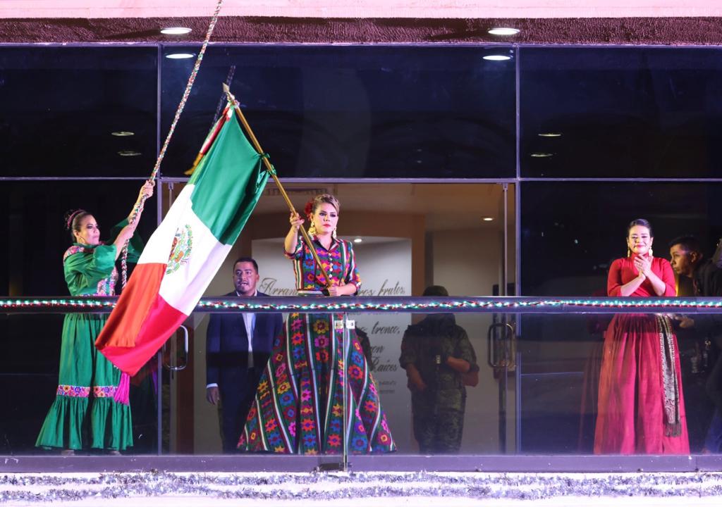 Evelyn, la primera mujer gobernadora en dar el Grito de Independencia en&nbsp;Guerrero