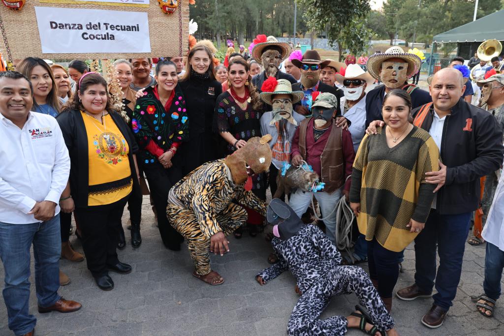 Cultura, gastronomía, arte popular y música guerrerense llegó a Los&nbsp;Pinos