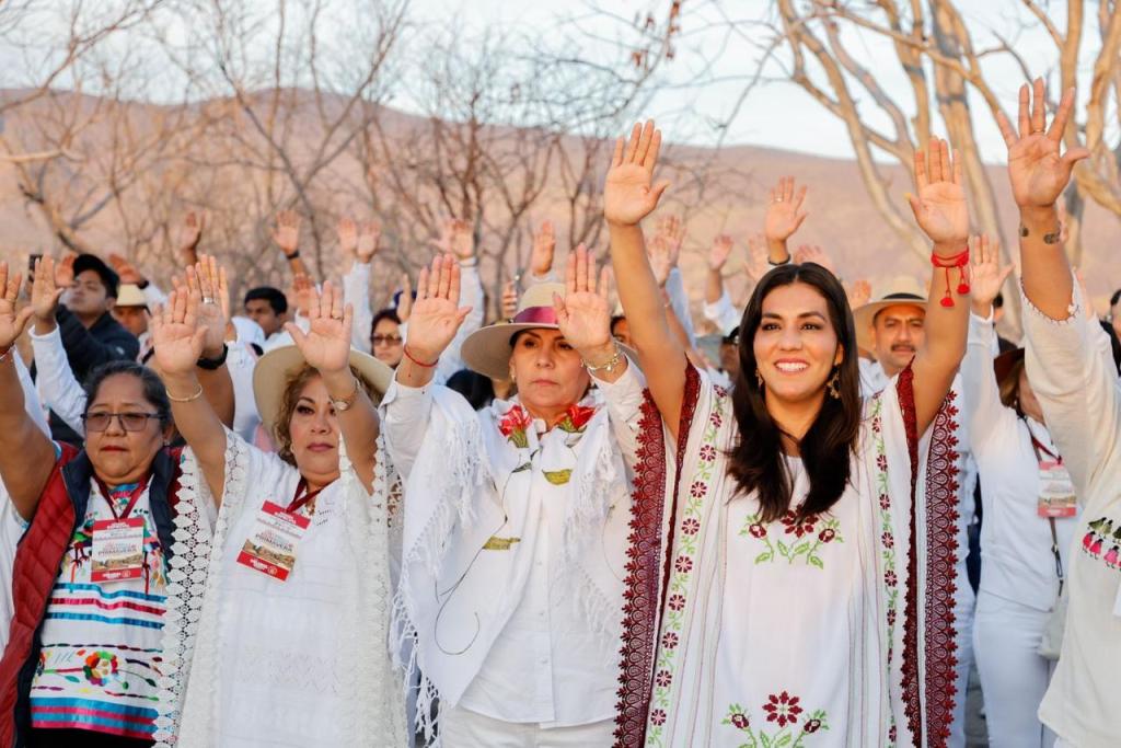 Decenas de familias guerrerenses dan la bienvenida a la primavera en la Organera-Xochipala organizado por el DIF&nbsp;Guerrero