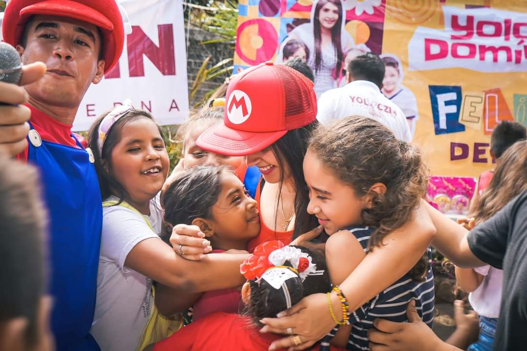Lleva Yolo la Caravana de Felicidad y convive con infancias en Acapulco