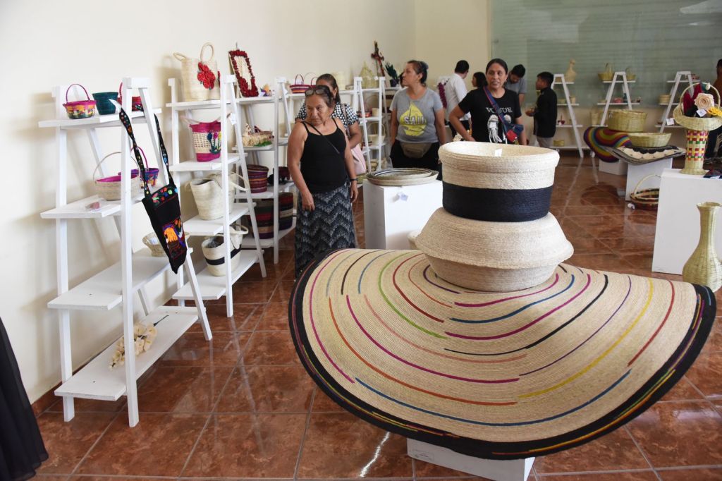 Premian artesanas y artesanos ganadores del Noveno Concurso de Tejido y Torcido de Palma, Hoja de Maíz, Carrizo y Textiles de&nbsp;Chilapa