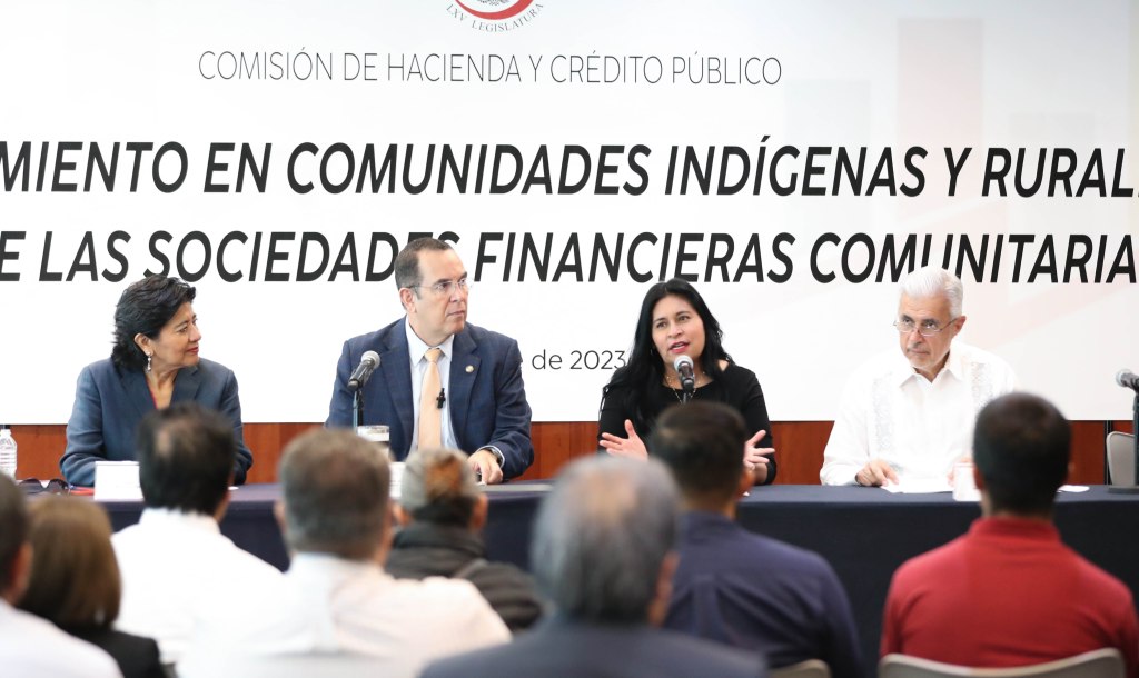 Llama Ana Lilia Rivera a fortalecer financieras comunitarias para desarrollo indígena 