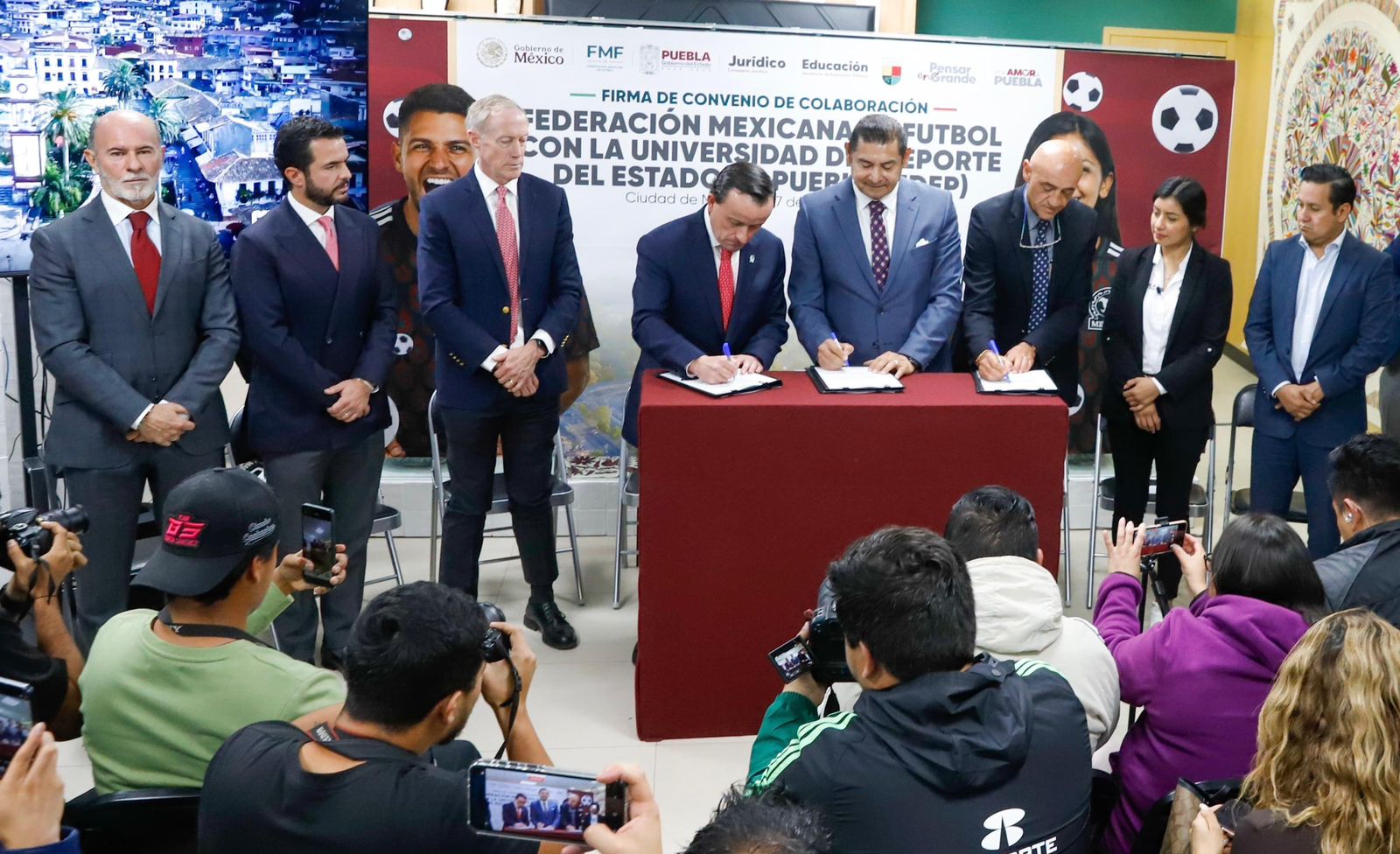 FEMEXFUT Y PUEBLA FIRMAN CONVENIO PARA IMPULSAR TALENTOS EN UDEP