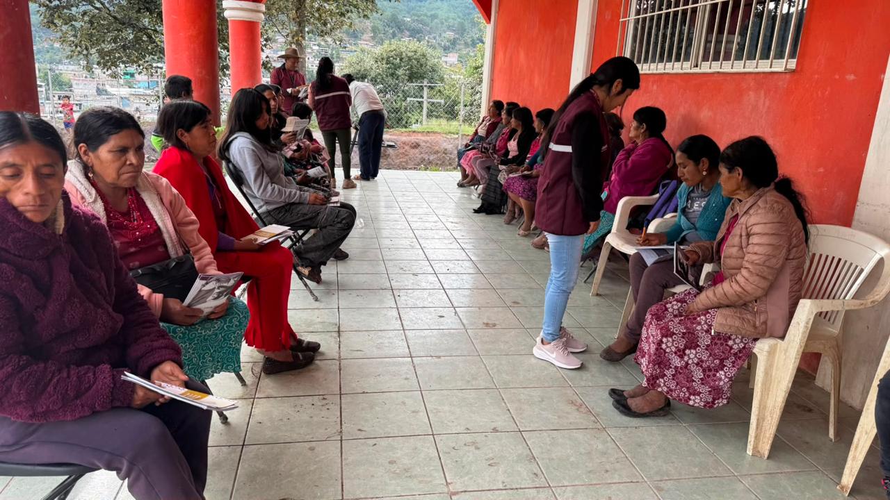 Promotoras de la Secretaría de las Mujeres recorren el país para erradicar el embarazo infantil
